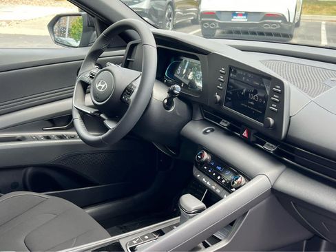 New 2026 Hyundai Elantra SEL Sport w/ Cargo Package FWD image 20