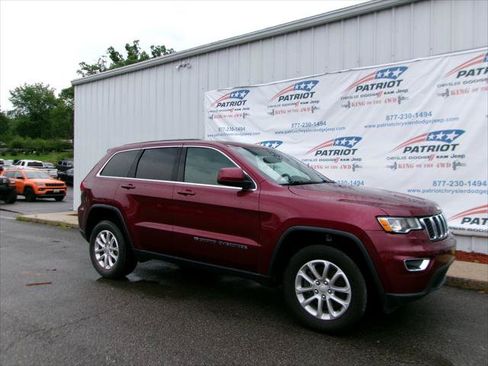 Used 2022 Jeep Grand Cherokee Laredo E AWD/4WD image 1