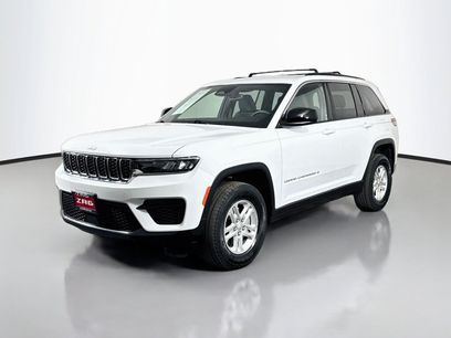 Used 2024 Jeep Grand Cherokee Laredo