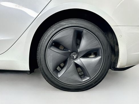 Used 2020 Tesla Model 3 Long Range AWD/4WD image 11