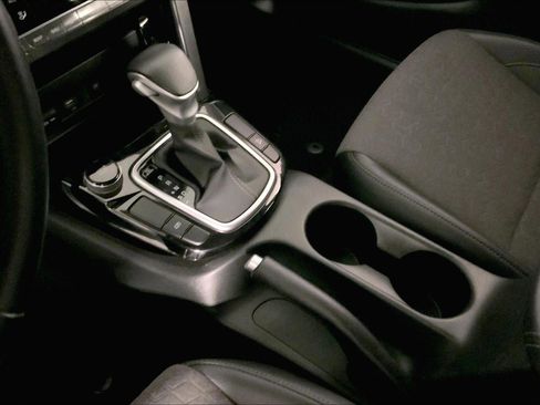 Certified 2025 Kia Seltos S image 17