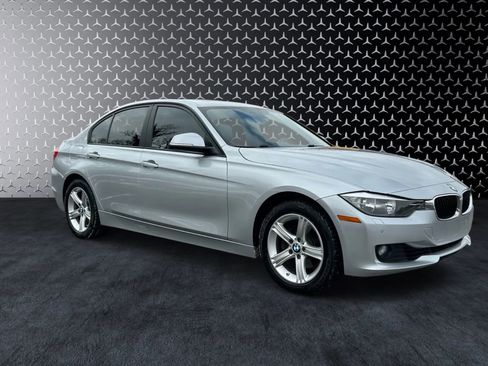 Used 2013 BMW 328i xDrive Sedan AWD/4WD image 8