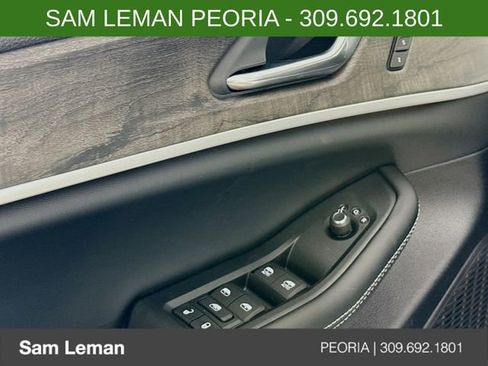 New 2025 Jeep Grand Cherokee Limited image 18