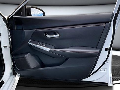 Certified 2024 Nissan Sentra SR image 26