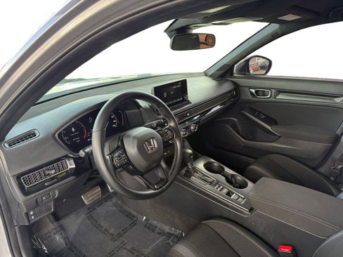 Used 2023 Honda Civic Sport image 9