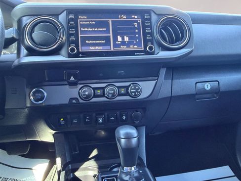 Used 2020 Toyota Tacoma TRD Sport image 11