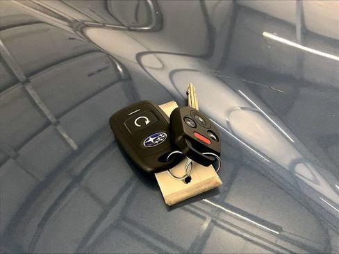 Used 2021 Subaru Forester AWD/4WD image 9