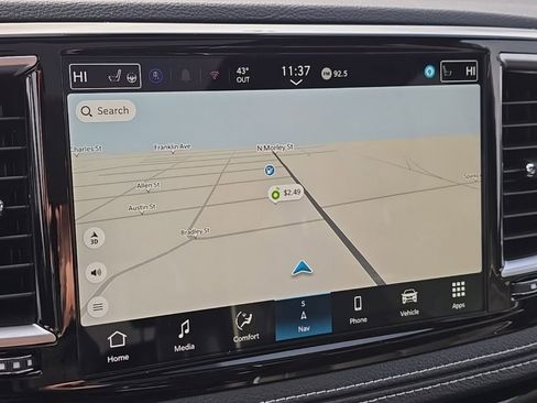 New 2026 Chrysler Pacifica Limited w/ S Appearance Package image 4