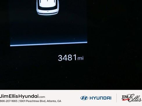 Used 2025 Hyundai Santa Fe SE image 12