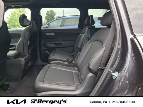 New 2027 Kia Telluride S w/ Towing Package AWD/4WD image 8