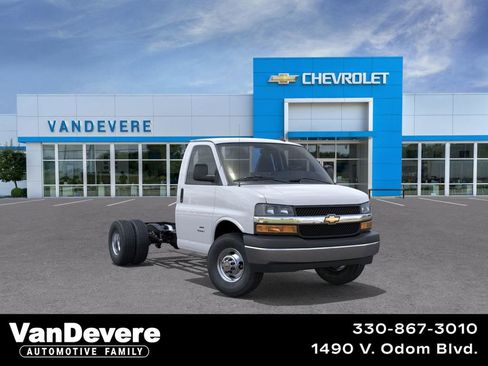 New 2026 Chevrolet Express 3500 w/ Power Convenience Package image 1