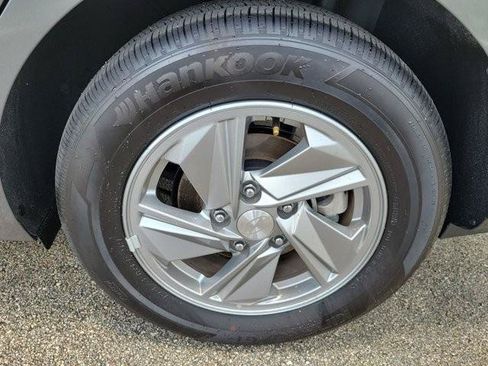 Certified 2026 Hyundai Elantra SE FWD image 9