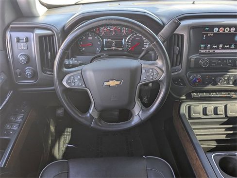Used 2018 Chevrolet Silverado 1500 High Country image 16