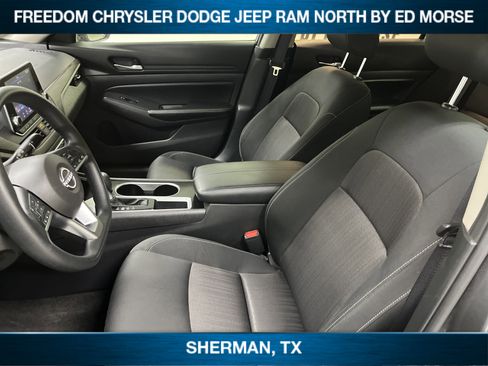 Used 2024 Nissan Altima 2.5 SV image 7