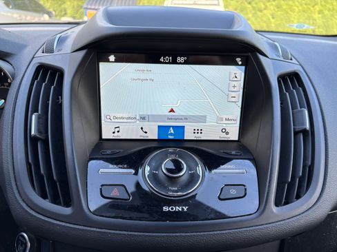 Used 2019 Ford Escape Titanium w/ U9j03 - Titanium Tow Package AWD/4WD image 27
