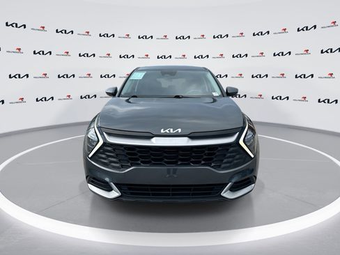 Used 2023 Kia Sportage LX FWD image 3