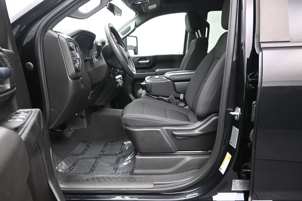 Used 2022 Chevrolet Silverado 2500 Custom w/ Custom Convenience Package AWD/4WD image 12