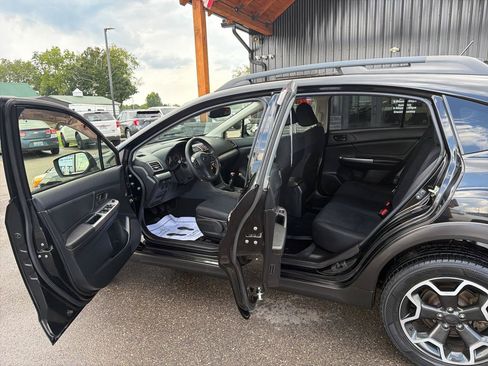 Used 2015 Subaru Crosstrek 2.0i AWD/4WD image 7
