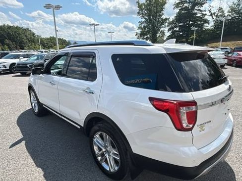 Used 2017 Ford Explorer Limited AWD/4WD image 6