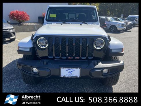 Used 2022 Jeep Gladiator Willys image 8