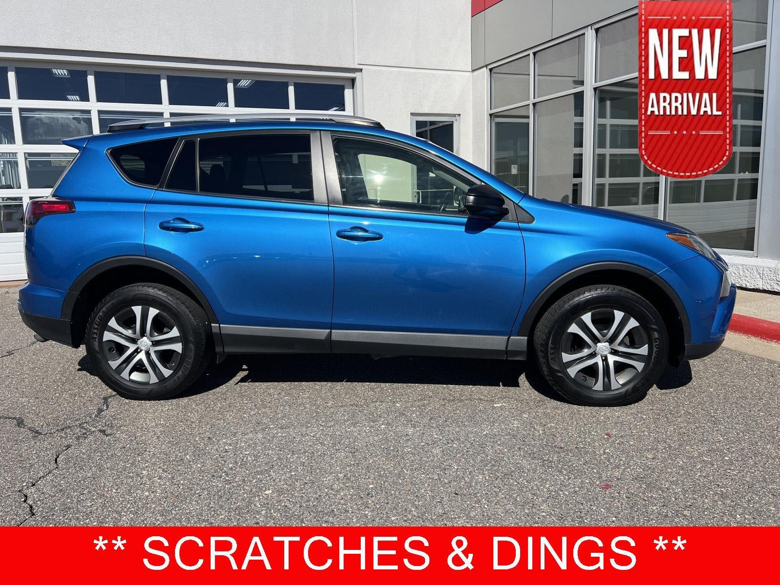 Used 2016 Toyota RAV4 LE AWD/4WD image 1