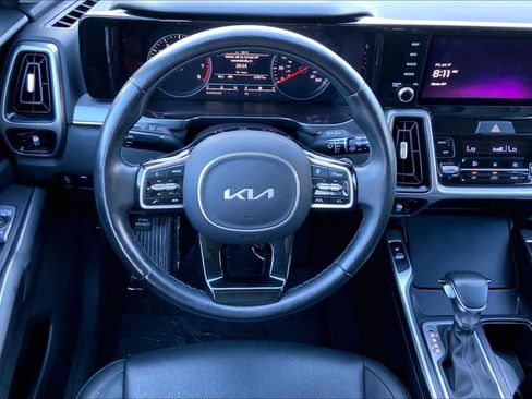 Used 2023 Kia Sorento S w/ Panoramic Sunroof Package FWD image 6
