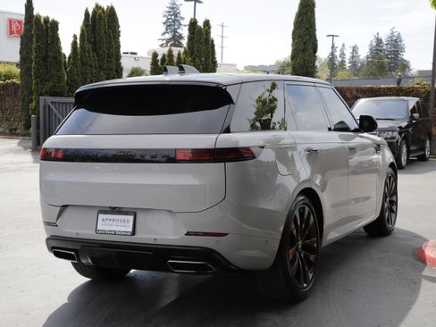 Certified 2024 Land Rover Range Rover Sport Dynamic SE image 10