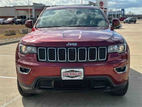 Used 2019 Jeep Grand Cherokee Laredo image 8