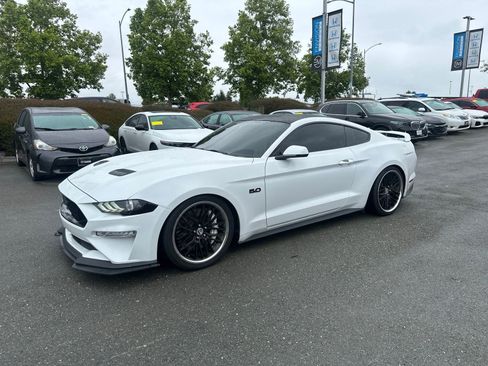Used 2020 Ford Mustang GT Premium w/ GT Performance Package RWD image 5