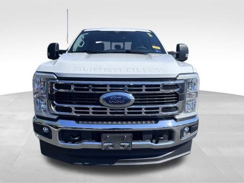 Used 2024 Ford F250 XLT w/ FX4 Off-Road Package AWD/4WD image 11