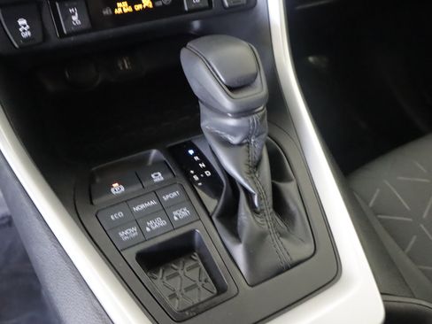Used 2023 Toyota RAV4 XLE w/ Convenience Package AWD/4WD image 18