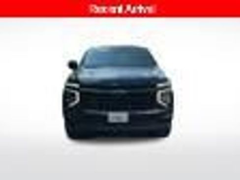 Used 2025 Chevrolet Suburban RST w/ Comfort Package AWD/4WD image 10
