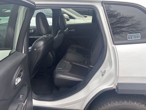 Used 2020 Jeep Cherokee Trailhawk w/ Cold Weather Group image 3