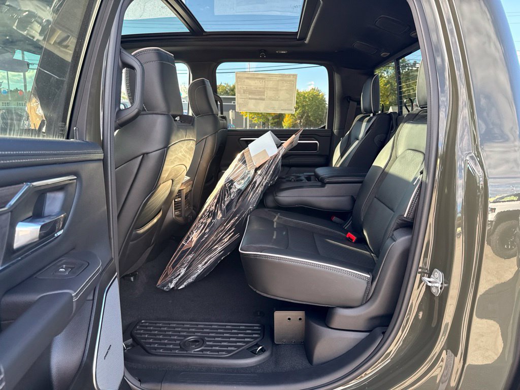New 2027 RAM 1500 Laramie AWD/4WD image 23