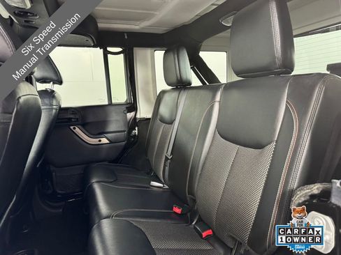 Used 2016 Jeep Wrangler Unlimited Sahara image 23