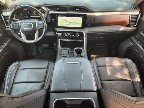 Used 2024 GMC Sierra 2500 Denali w/ Denali Reserve Package AWD/4WD image 27