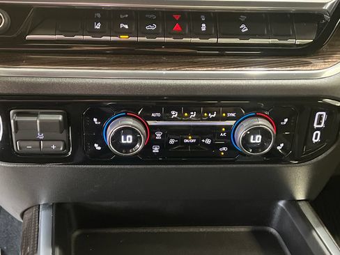 Used 2024 Chevrolet Silverado 2500 LT w/ All Star Edition AWD/4WD image 37