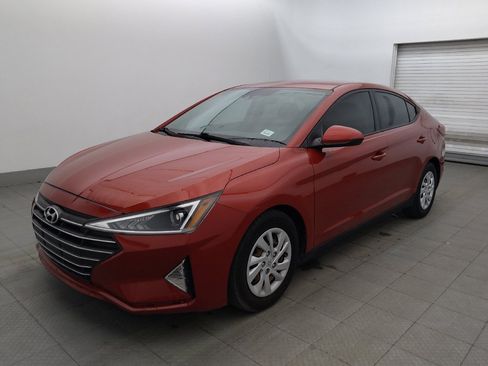Used 2020 Hyundai Elantra SE FWD image 2
