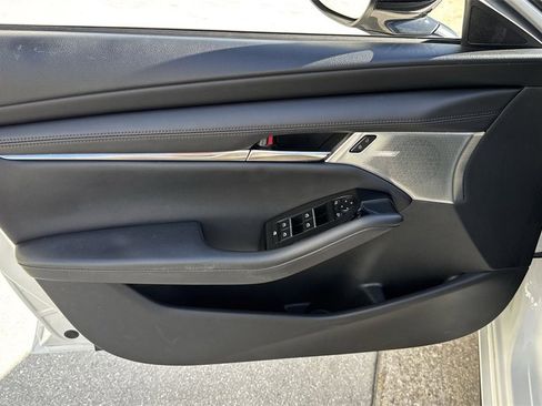 Certified 2022 MAZDA MAZDA3 s image 39