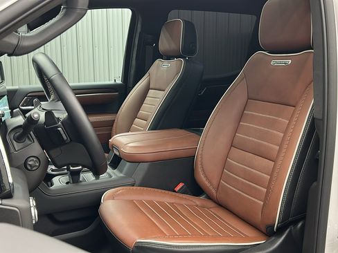 Used 2025 GMC Sierra 1500 Denali Ultimate image 34