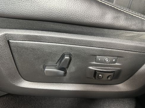 Used 2018 RAM 2500 Laramie w/ Sport Appearance Group image 10