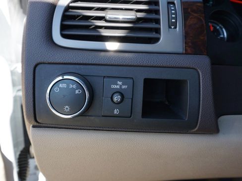 Used 2012 GMC Yukon XL Denali image 19