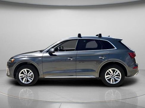 Used 2024 Audi Q5 2.0T Premium w/ Convenience Package AWD/4WD image 3