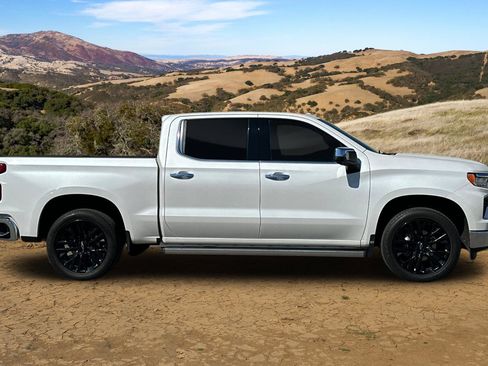 Certified 2022 Chevrolet Silverado 1500 LTZ w/ Technology Package image 3