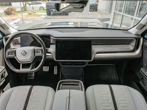 Used 2023 Rivian R1T Adventure image 21