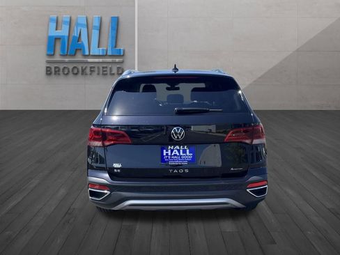 Used 2024 Volkswagen Taos SE AWD/4WD image 5