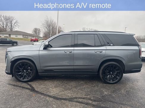 Used 2022 Cadillac Escalade Sport Platinum w/ LPO, ONYX Package image 6