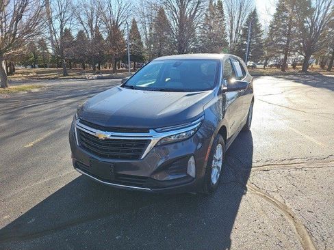 Used 2023 Chevrolet Equinox LT w/ Driver Convenience Package image 2