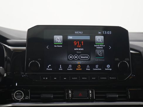Used 2024 Nissan Pathfinder Platinum AWD/4WD image 21
