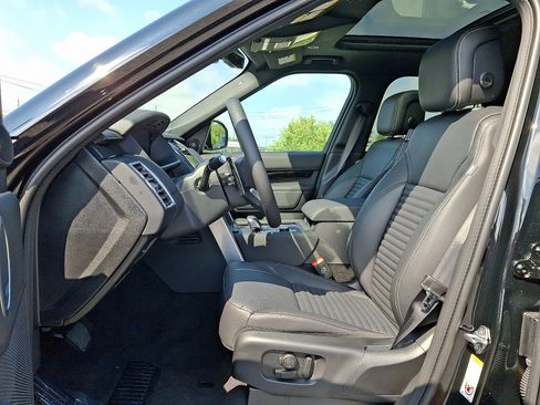 New 2025 Land Rover Discovery S image 11